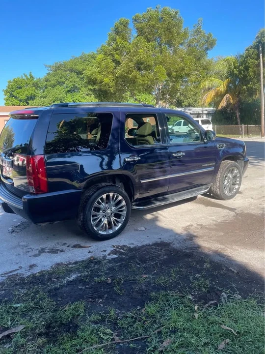 2007 Cadillac Escalade & EXT 3rd Gen - Image 4 of 11