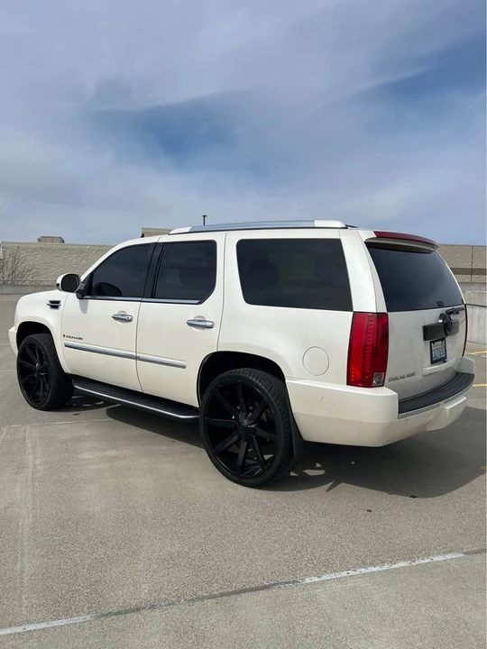 2007 Cadillac Escalade & EXT 3rd Gen - Image 4 of 15