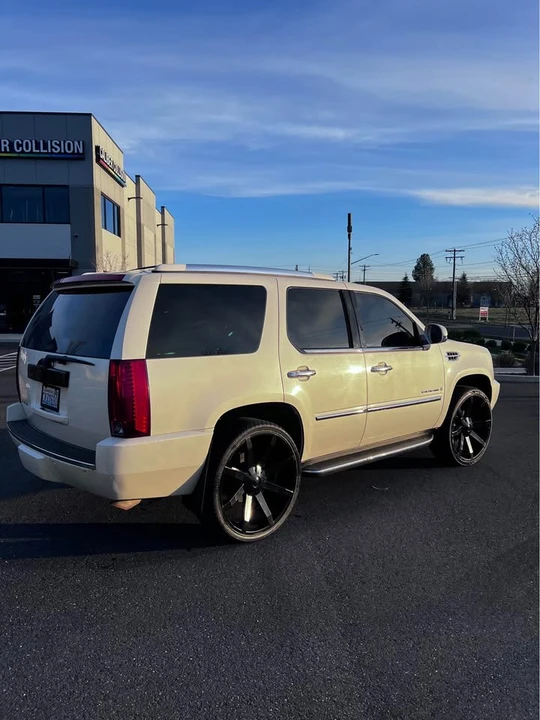 2007 Cadillac Escalade & EXT 3rd Gen - Image 11 of 15