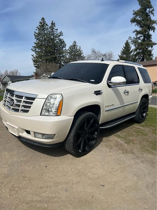 2007 Cadillac Escalade & EXT 3rd Gen - Image 15 of 15