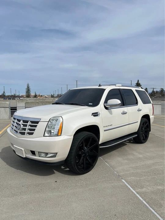 2007 Cadillac Escalade & EXT 3rd Gen - Image 3 of 15