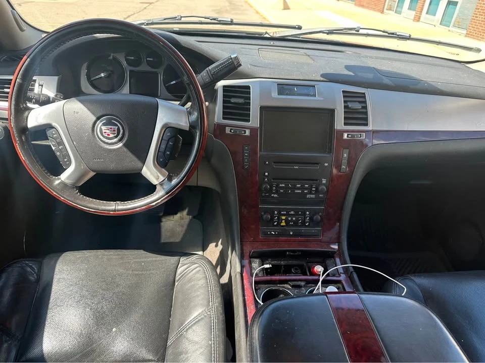 2007 Cadillac Escalade & EXT 3rd Gen - Image 9 of 12