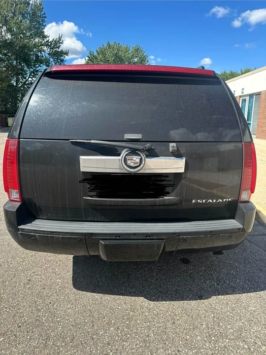 2007 Cadillac Escalade & EXT 3rd Gen - Image 3 of 12