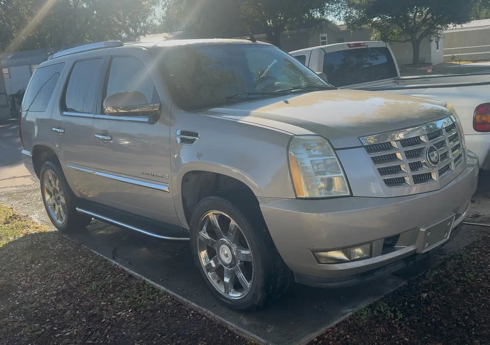 2007 Cadillac Escalade & EXT 3rd Gen - Image 2 of 3