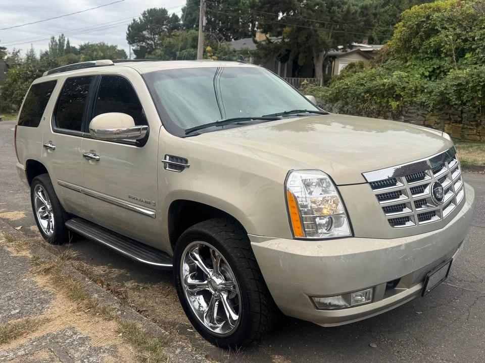 2007 Cadillac Escalade & EXT 3rd Gen - Image 2 of 8