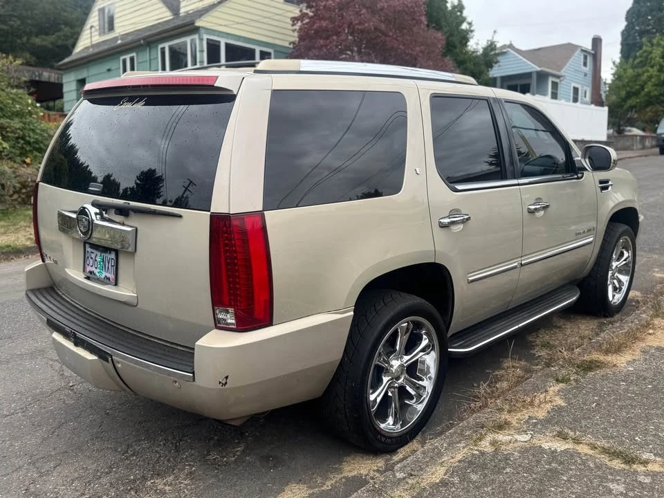 2007 Cadillac Escalade & EXT 3rd Gen - Image 3 of 8