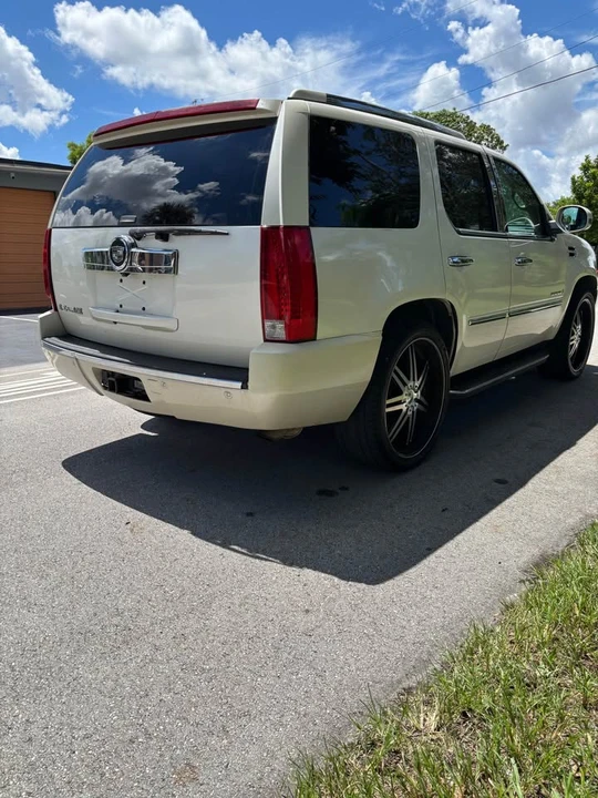 2007 Cadillac Escalade & EXT 3rd Gen - Image 7 of 13