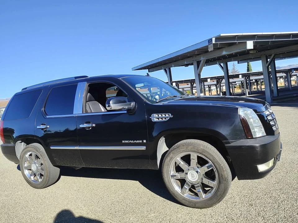 2007 Cadillac Escalade & EXT 3rd Gen - Image 3 of 17