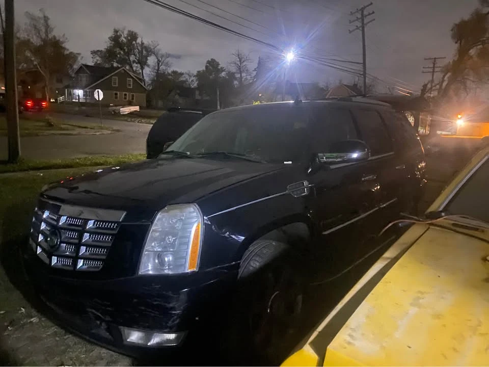 2007 Cadillac Escalade & EXT 3rd Gen - Image 2 of 4