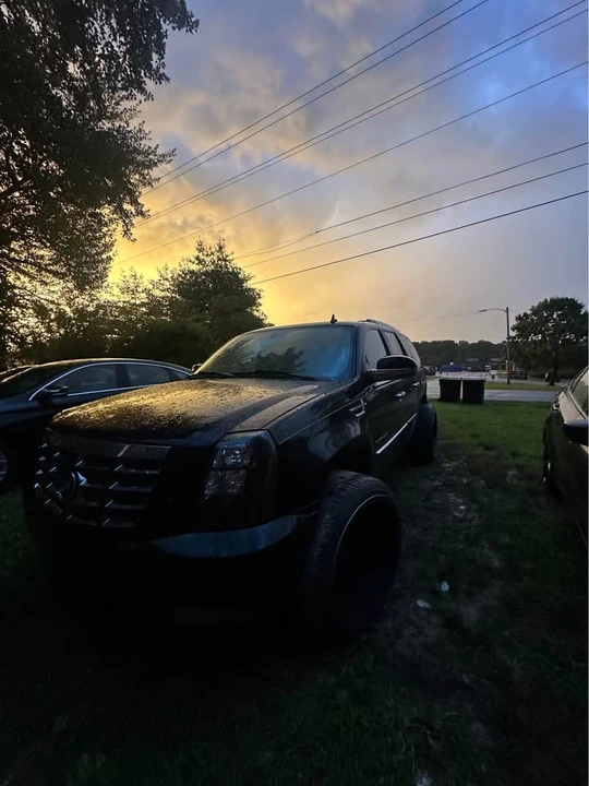 2007 Cadillac Escalade & EXT 3rd Gen - Image 3 of 11