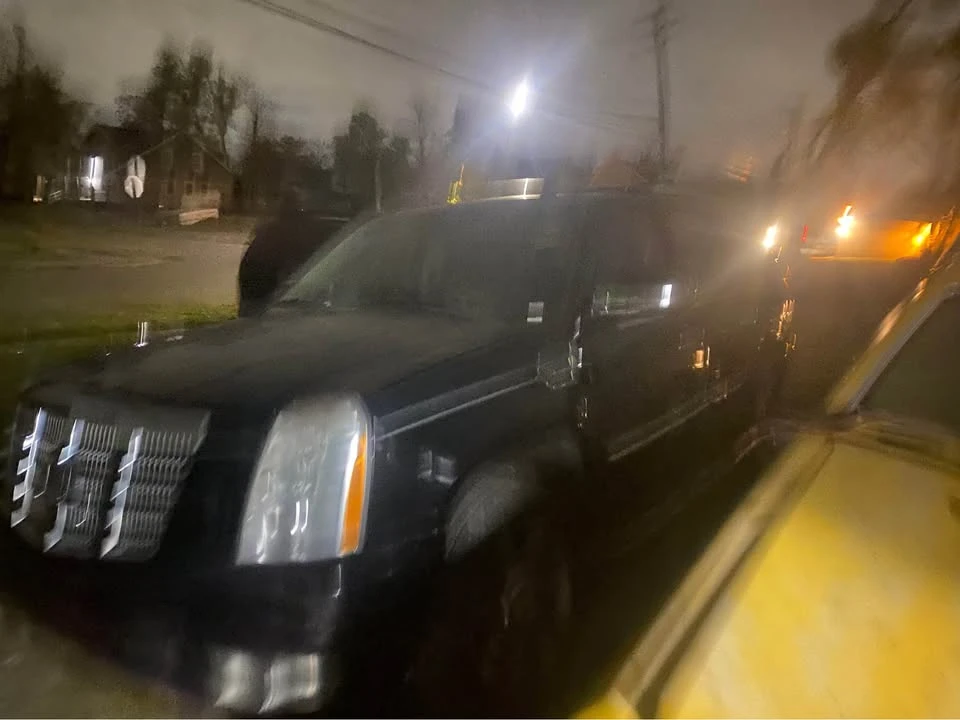 2007 Cadillac Escalade & EXT 3rd Gen - Image 3 of 4