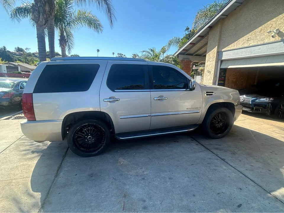 2007 Cadillac Escalade & EXT 3rd Gen - Image 11 of 11