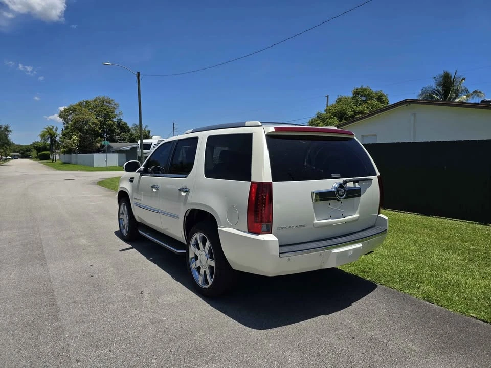 2007 Cadillac Escalade & EXT 3rd Gen - Image 6 of 19