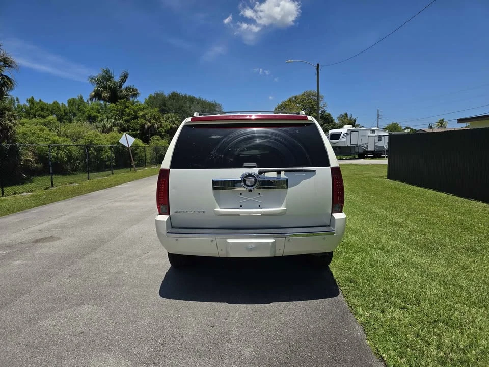 2007 Cadillac Escalade & EXT 3rd Gen - Image 8 of 19