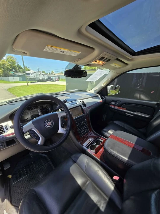2007 Cadillac Escalade & EXT 3rd Gen - Image 17 of 19
