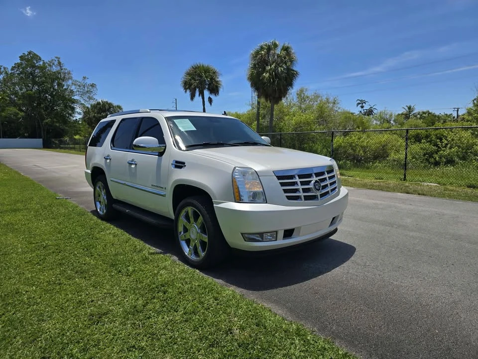 2007 Cadillac Escalade & EXT 3rd Gen - Image 3 of 19