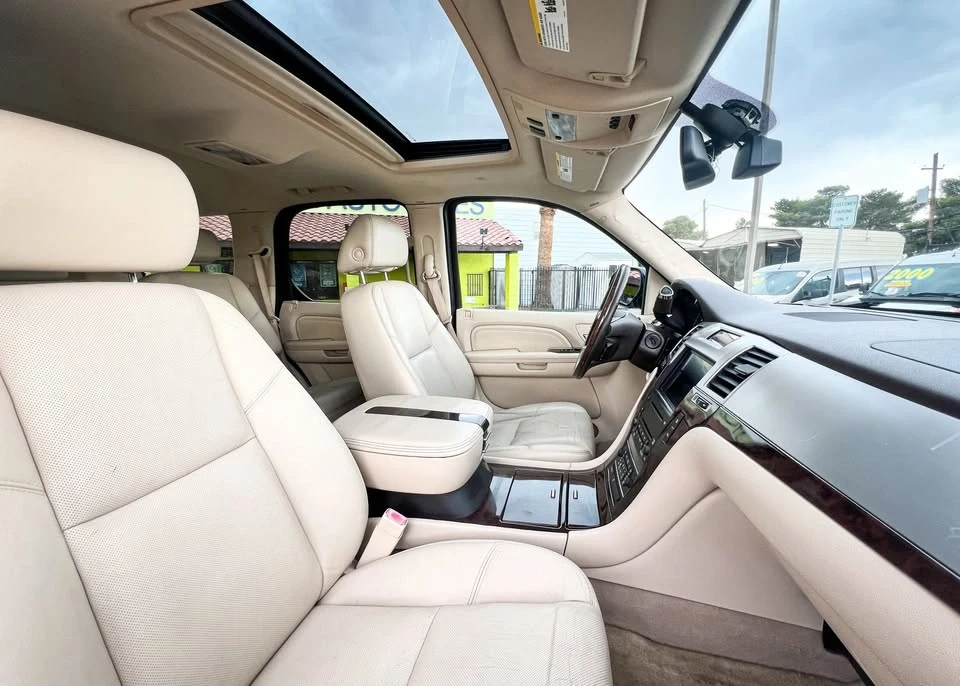 2007 Cadillac Escalade & EXT 3rd Gen - Image 9 of 20