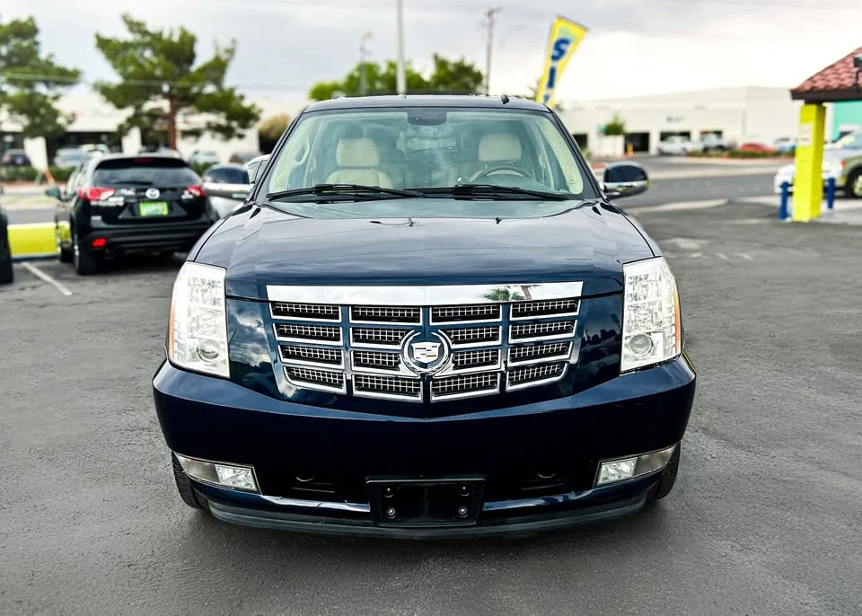 2007 Cadillac Escalade & EXT 3rd Gen - Image 2 of 20