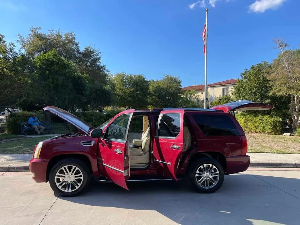 2007 Cadillac Escalade & EXT 3rd Gen - Image 11 of 20