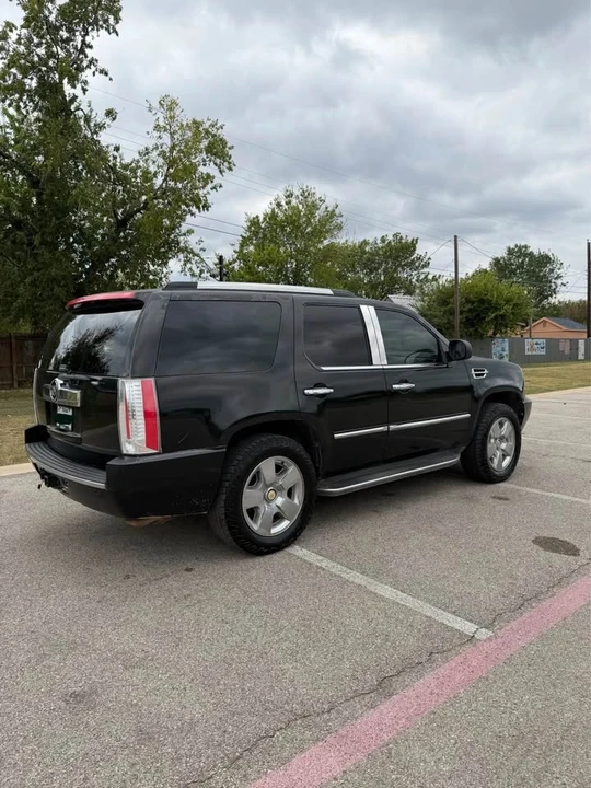 2007 Cadillac Escalade & EXT 3rd Gen - Image 10 of 13
