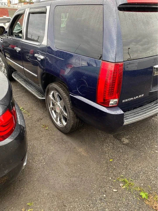 2007 Cadillac Escalade & EXT 3rd Gen - Image 4 of 13
