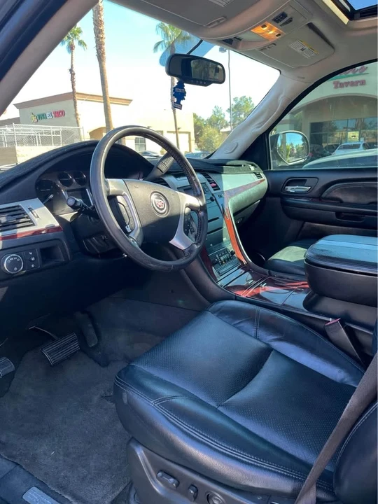 2007 Cadillac Escalade & EXT 3rd Gen - Image 6 of 17