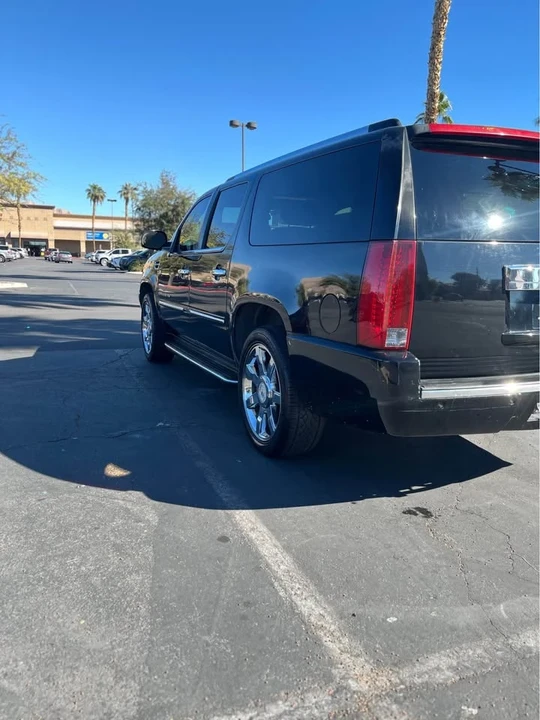 2007 Cadillac Escalade & EXT 3rd Gen - Image 3 of 17