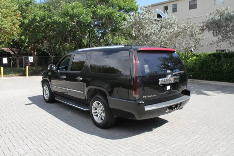2007 Cadillac Escalade & EXT 3rd Gen - Image 7 of 14