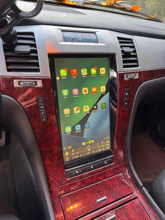 2007 Cadillac Escalade & EXT 3rd Gen - Image 2 of 19