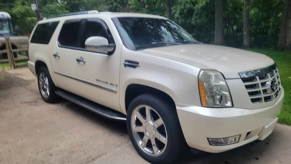 2007 Cadillac Escalade & EXT 3rd Gen - Image 4 of 20
