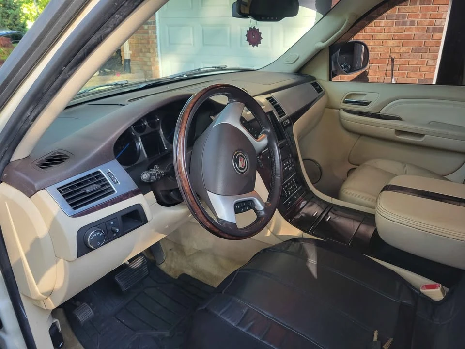 2007 Cadillac Escalade & EXT 3rd Gen - Image 16 of 20