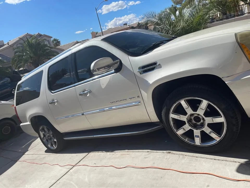 2007 Cadillac Escalade & EXT 3rd Gen - Image 2 of 6