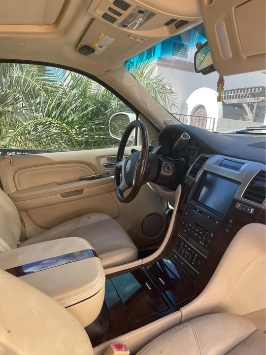 2007 Cadillac Escalade & EXT 3rd Gen - Image 3 of 6