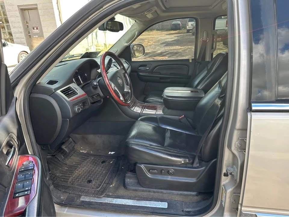 2007 Cadillac Escalade & EXT 3rd Gen - Image 2 of 4