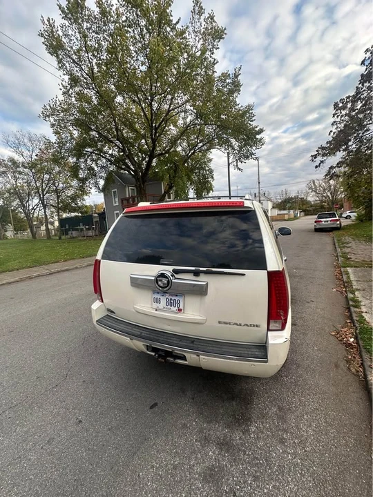 2007 Cadillac Escalade & EXT 3rd Gen - Image 6 of 19