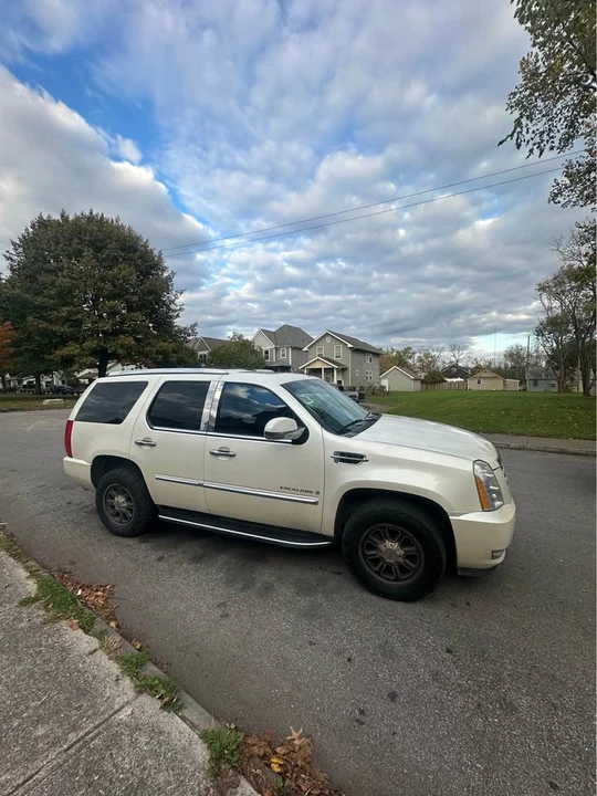 2007 Cadillac Escalade & EXT 3rd Gen - Image 5 of 19