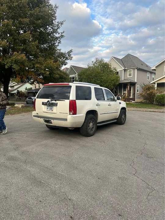 2007 Cadillac Escalade & EXT 3rd Gen - Image 9 of 19