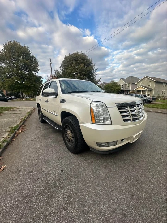 2007 Cadillac Escalade & EXT 3rd Gen - Image 3 of 19