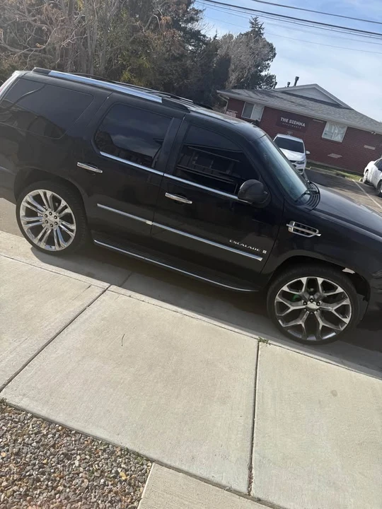 2007 Cadillac Escalade & EXT 3rd Gen - Image 2 of 5