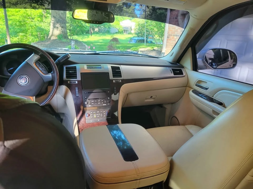 2007 Cadillac Escalade & EXT 3rd Gen - Image 9 of 18