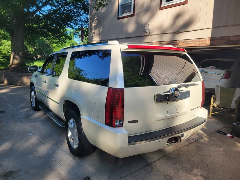 2007 Cadillac Escalade & EXT 3rd Gen - Image 5 of 18