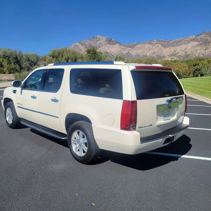 2007 Cadillac Escalade & EXT 3rd Gen - Image 5 of 17