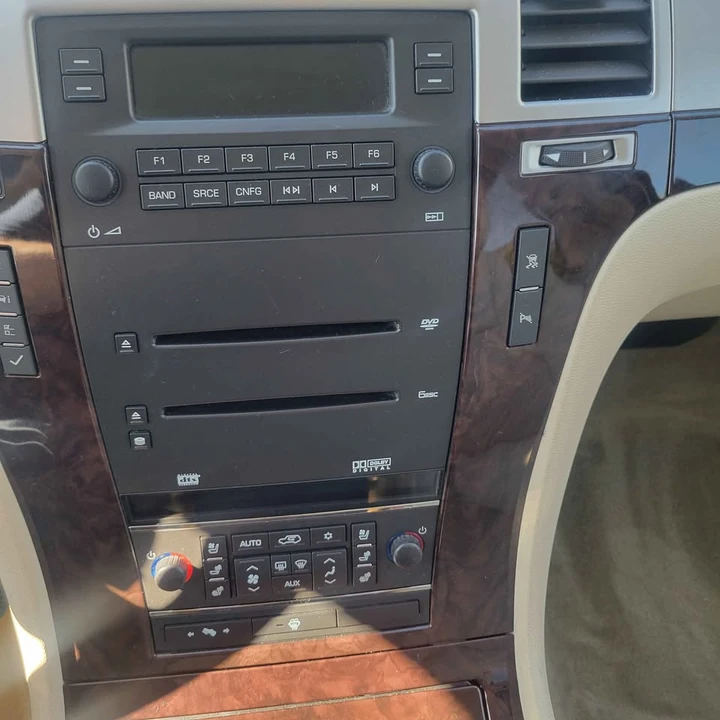 2007 Cadillac Escalade & EXT 3rd Gen - Image 17 of 17