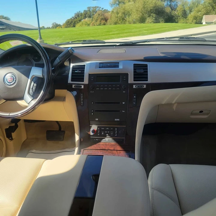 2007 Cadillac Escalade & EXT 3rd Gen - Image 11 of 17