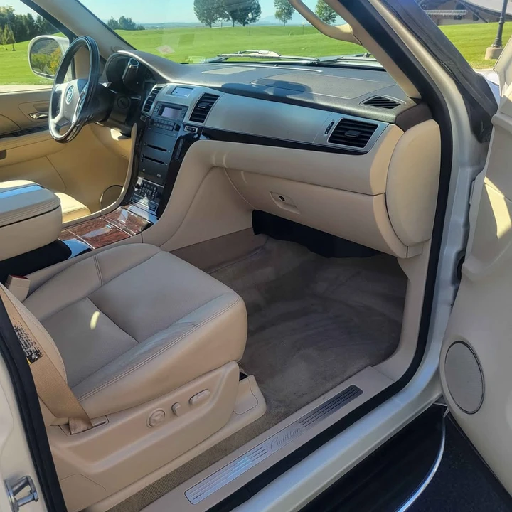 2007 Cadillac Escalade & EXT 3rd Gen - Image 8 of 17