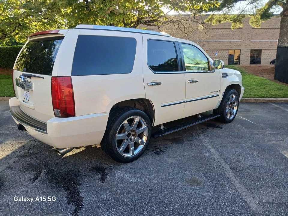 2007 Cadillac Escalade & EXT 3rd Gen - Image 4 of 8