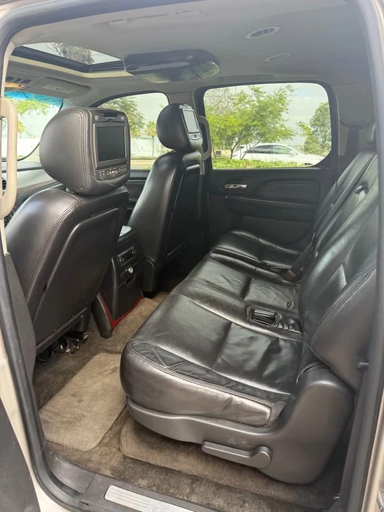 2007 Cadillac Escalade & EXT 3rd Gen - Image 8 of 12