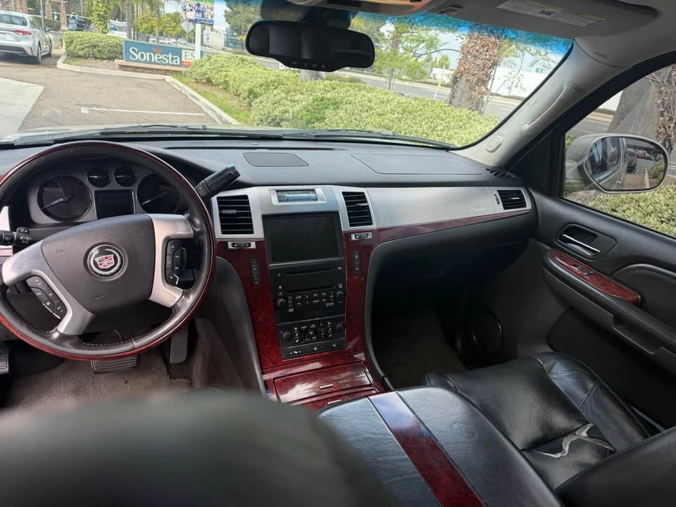 2007 Cadillac Escalade & EXT 3rd Gen - Image 7 of 12
