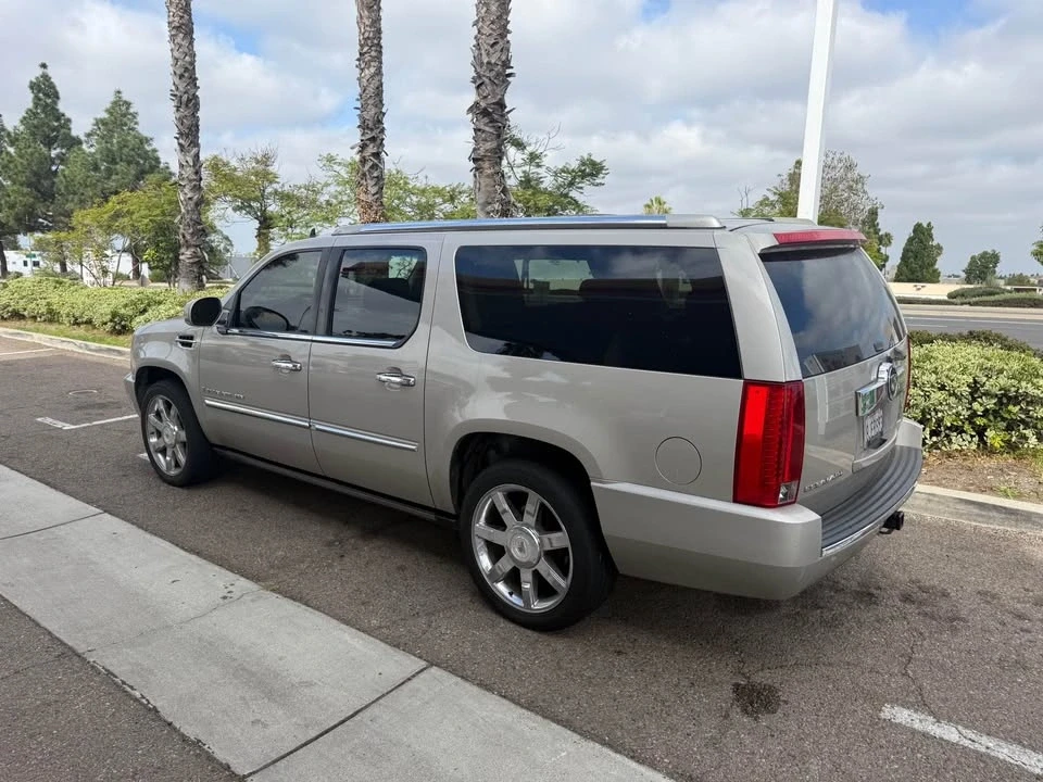 2007 Cadillac Escalade & EXT 3rd Gen - Image 3 of 12
