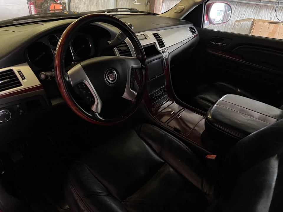 2007 Cadillac Escalade & EXT 3rd Gen - Image 5 of 12
